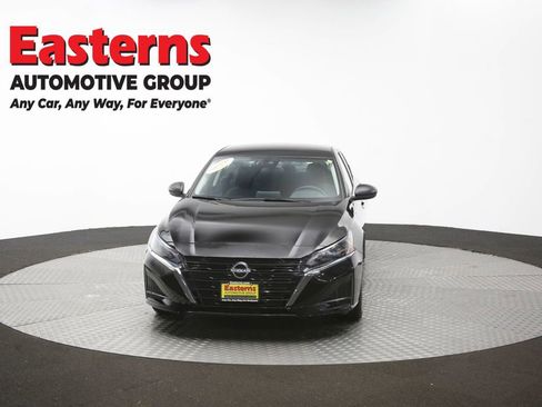 Used 2025 Nissan Altima 2.5 SV FWD image 52