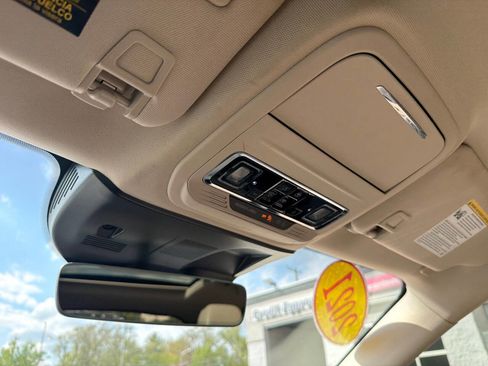 Used 2021 Lincoln Corsair Reserve FWD image 17