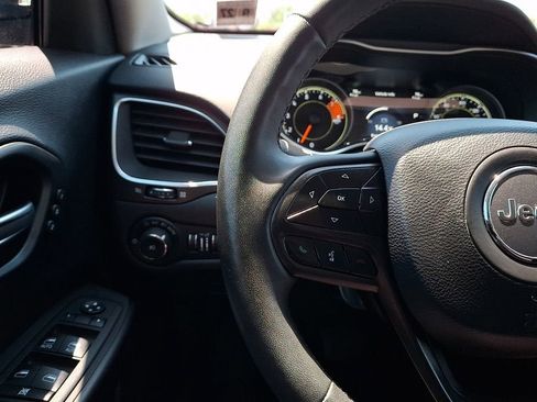 Used 2022 Jeep Cherokee Trailhawk w/ Premium Leather Package AWD/4WD image 22