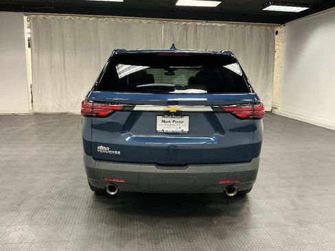 Used 2022 Chevrolet Traverse LS image 5