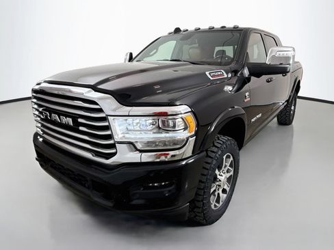 Used 2024 RAM 2500 Limited w/ Towing Technology Group AWD/4WD image 3