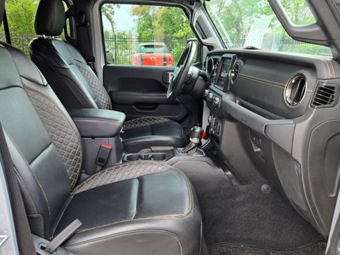 Used 2023 Jeep Wrangler Unlimited Sahara image 20