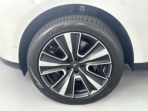 New 2025 Land Rover Range Rover SE image 31