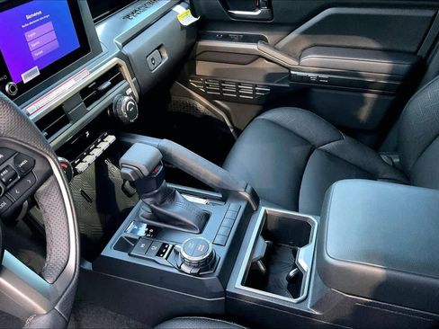 New 2025 Toyota Tacoma TRD Sport image 7