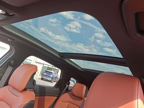 New 2026 Kia Sportage SX Prestige image 10