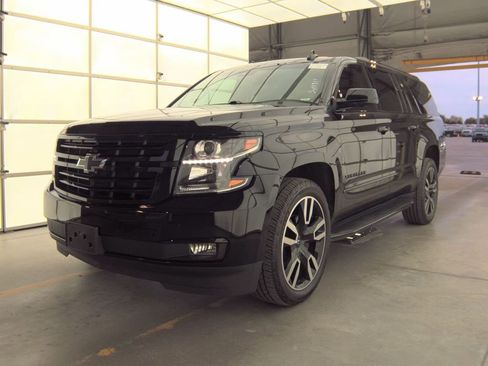 Used 2019 Chevrolet Suburban Premier image 4