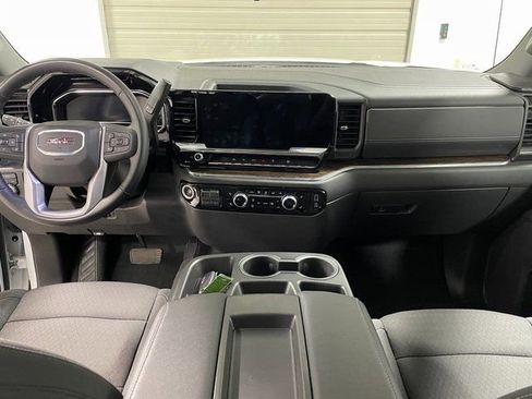 Used 2024 GMC Sierra 1500 Elevation w/ LPO, Elevation Black Package AWD/4WD image 13