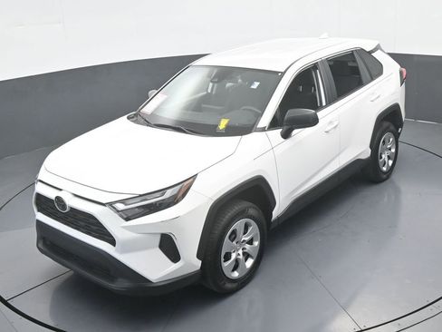 Used 2023 Toyota RAV4 LE image 35