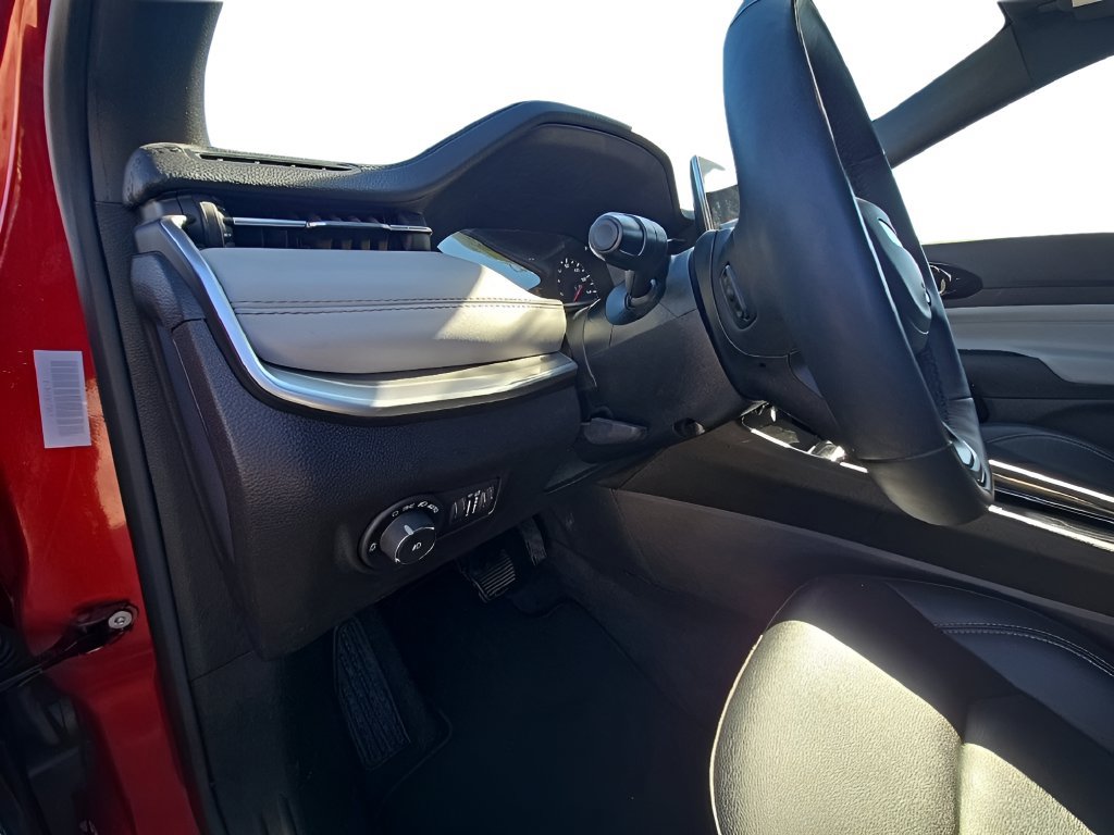 Used 2025 Jeep Compass Limited AWD/4WD image 15