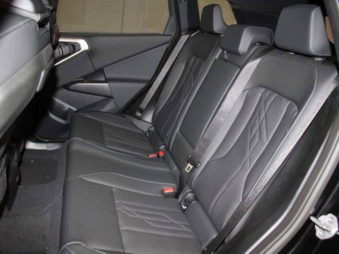 Certified 2025 BMW X3 xDrive30i w/ Convenience Package image 18