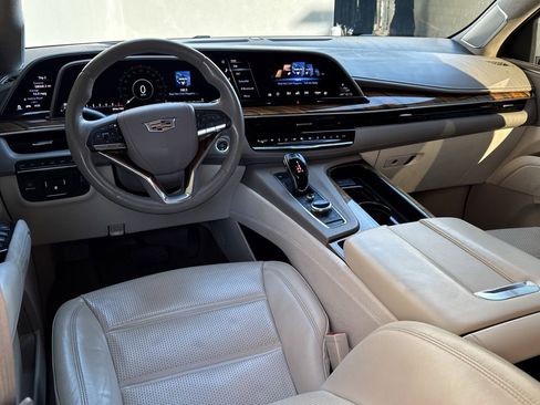 Used 2022 Cadillac Escalade Sport Platinum image 2