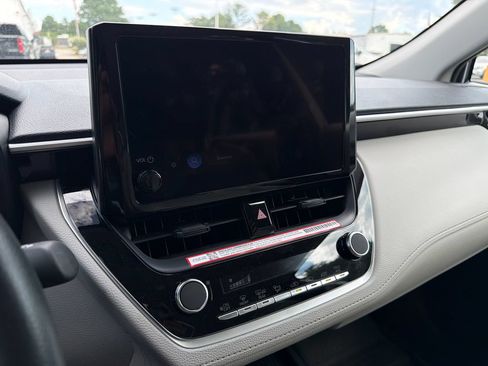 Used 2026 Toyota Corolla Cross L FWD image 32