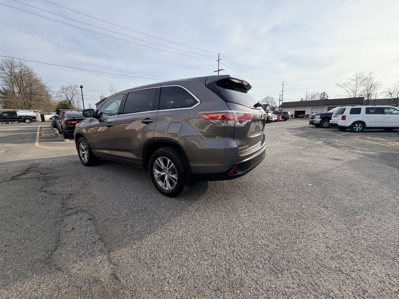 Used 2015 Toyota Highlander Plus AWD/4WD image 40