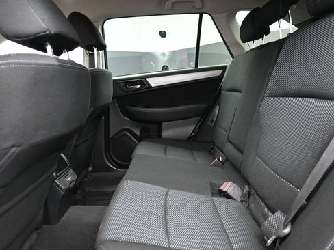 Used 2018 Subaru Outback 2.5i Premium AWD/4WD image 12