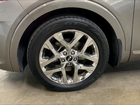 Used 2019 Kia Sorento SX FWD image 12