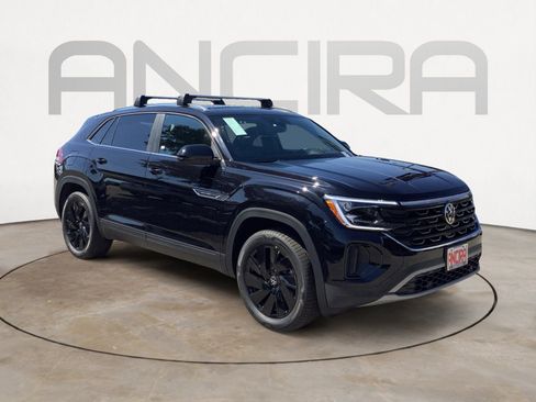 New 2026 Volkswagen Atlas Cross Sport SE image 2