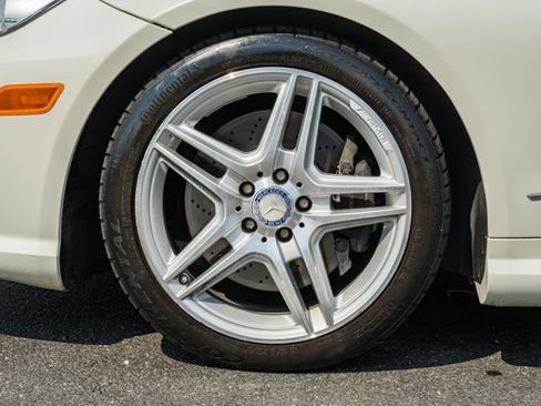 Used 2011 Mercedes-Benz E 550 Cabriolet image 22