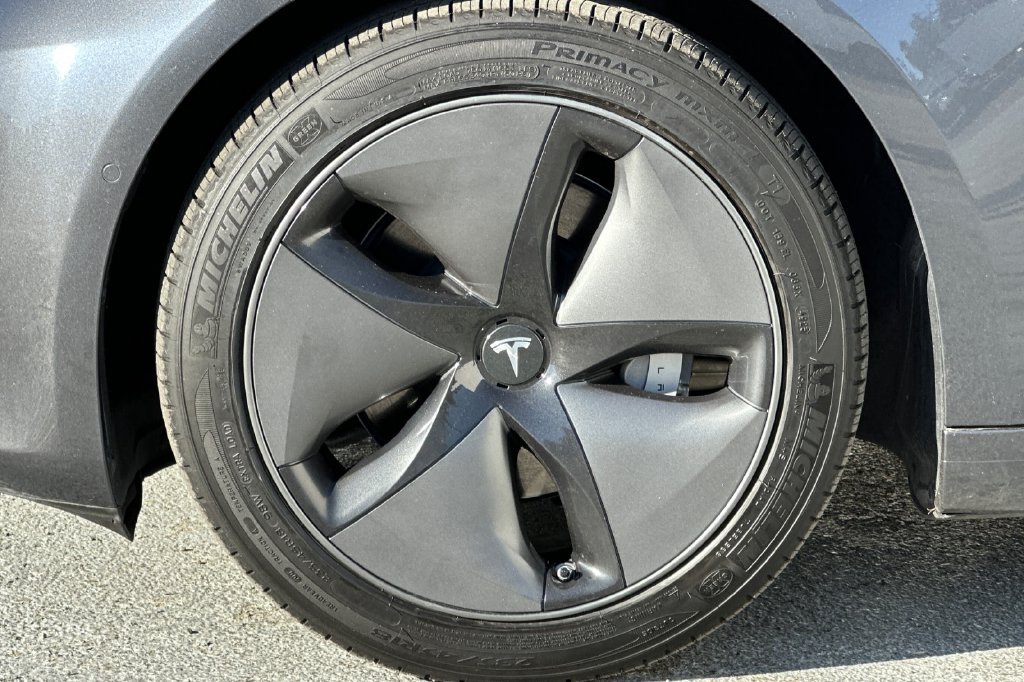 Used 2018 Tesla Model 3 Long Range AWD/4WD image 24