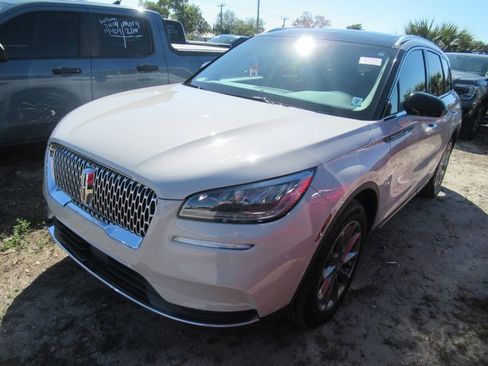 Used 2022 Lincoln Corsair FWD w/ Premium Package image 3