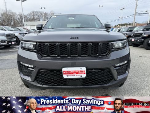 New 2025 Jeep Grand Cherokee Limited image 8