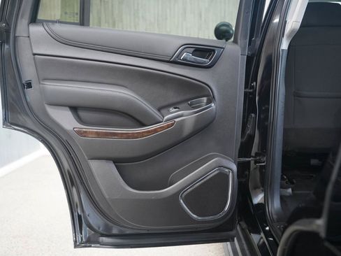 Used 2020 Chevrolet Tahoe 2WD image 34