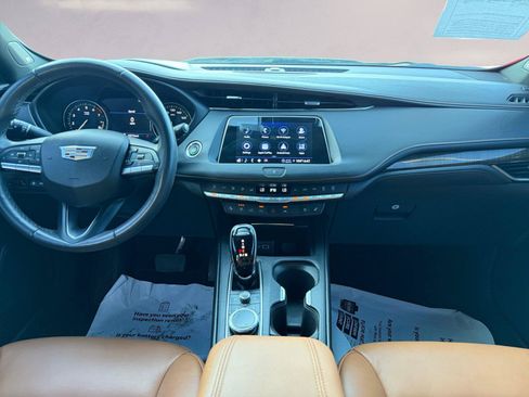 Certified 2023 Cadillac XT4 Premium Luxury w/ Technology Package FWD image 11