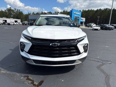 Used 2024 Chevrolet Blazer LT w/ Convenience Package FWD image 8