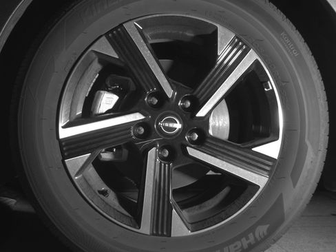 Used 2025 Nissan Sentra SV image 12