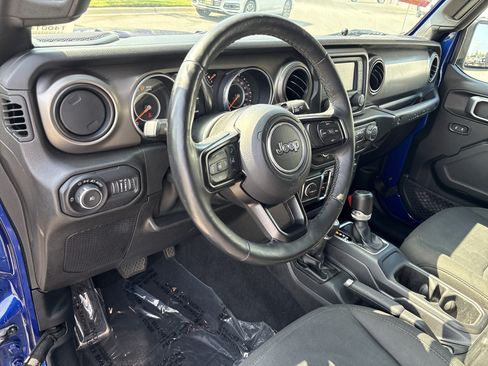 Used 2019 Jeep Wrangler Unlimited Sport S AWD/4WD image 18