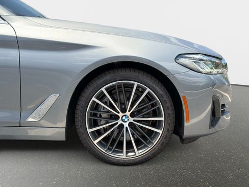 Used 2023 BMW 540i xDrive w/ Convenience Package AWD/4WD image 21