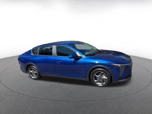 Used 2025 Kia K4 FWD image 2