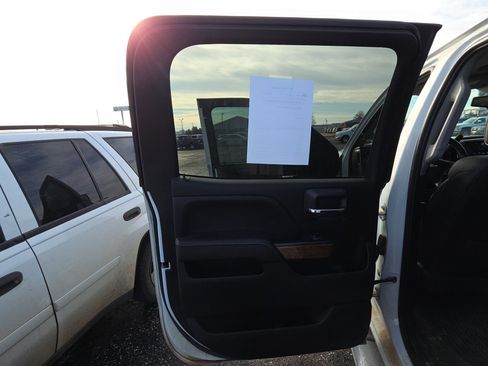 Used 2017 Chevrolet Silverado 2500 High Country w/ Duramax Plus Package image 13