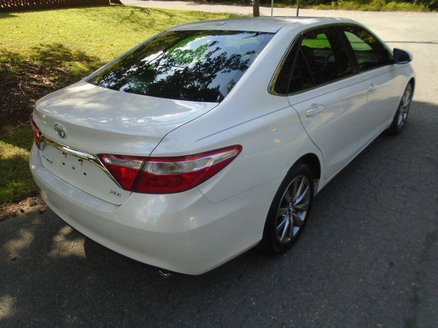 Used 2016 Toyota Camry XLE FWD image 5