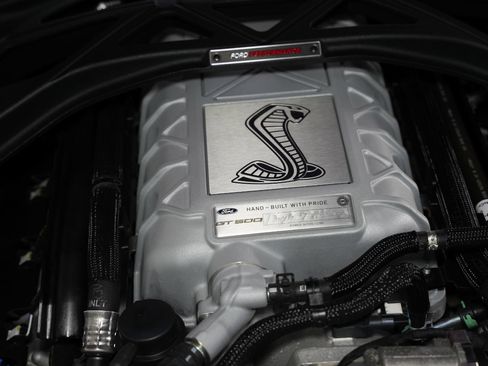 Used 2021 Ford Mustang Shelby GT500 w/ Carbon Fiber Handling Package RWD image 52