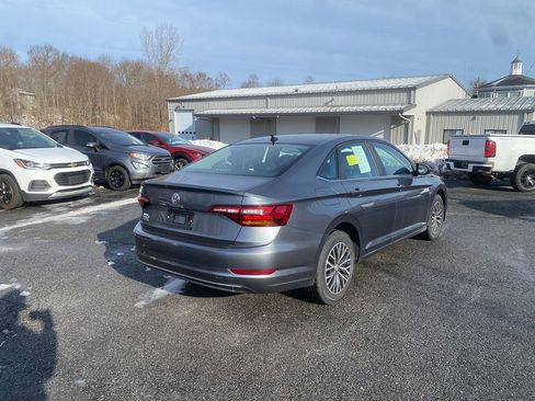 Used 2019 Volkswagen Jetta SE w/ Cold Weather Package image 5