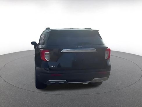 Used 2024 Ford Explorer XLT w/ Equipment Group 202A image 11