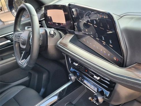 Used 2025 Chevrolet Tahoe Z71 image 10