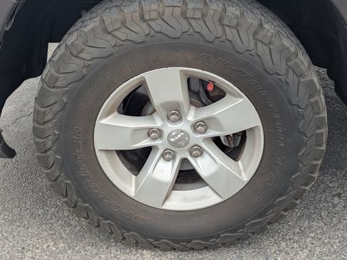 Used 2018 RAM 1500 Express AWD/4WD image 14