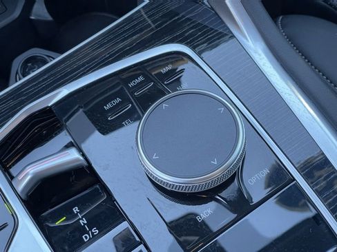 Used 2026 BMW X6 xDrive40i w/ Climate Comfort Package image 26