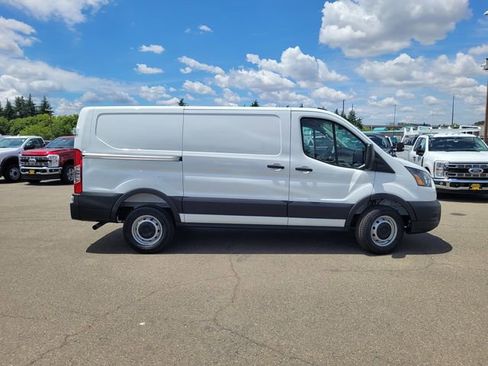 New 2026 Ford Transit 250 Low Roof RWD image 4