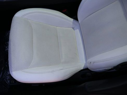 Used 2024 Tesla Model 3 Standard Range RWD image 31