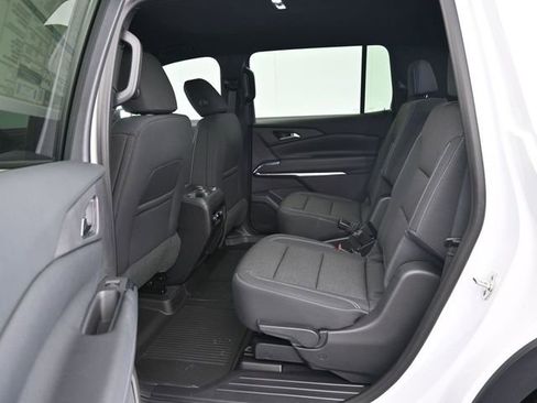 New 2026 Chevrolet Traverse LT w/ LPO, Floor Liner Package image 28