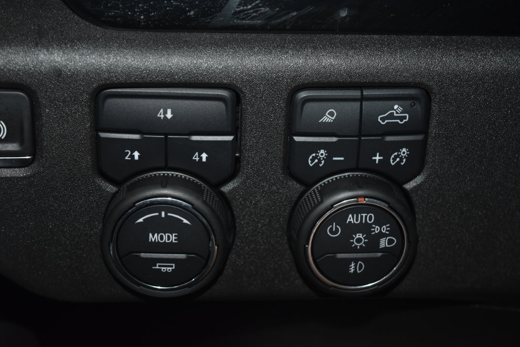 Used 2025 Chevrolet Silverado 2500 LT AWD/4WD image 16