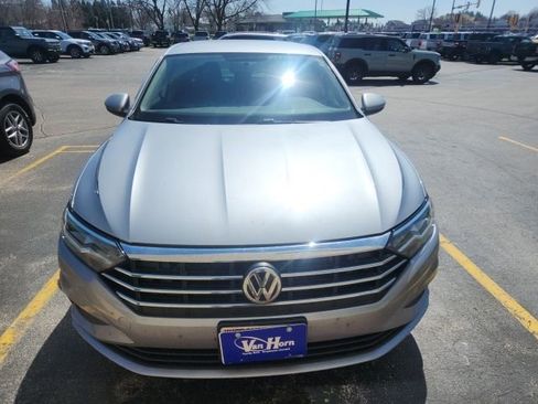 Used 2020 Volkswagen Jetta S image 2