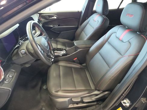 Used 2025 Chevrolet Trax RS w/ Driver Confidence Package FWD image 13