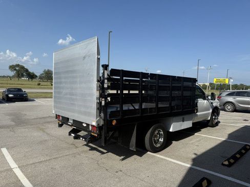 Used 2006 Ford F350 XL image 2