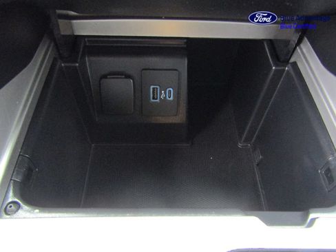 Certified 2020 Ford Explorer XLT w/ Equipment Group 202A AWD/4WD image 39