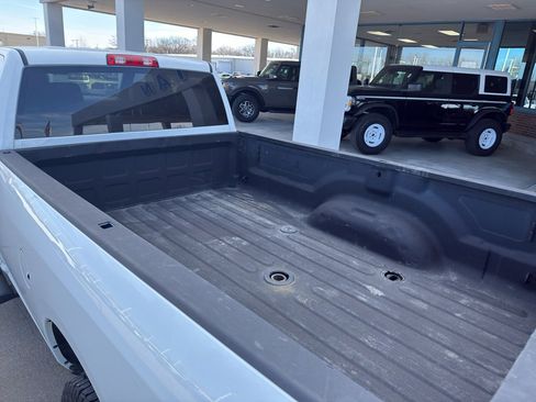 Used 2023 RAM 2500 Tradesman w/ Chrome Appearance Group image 8