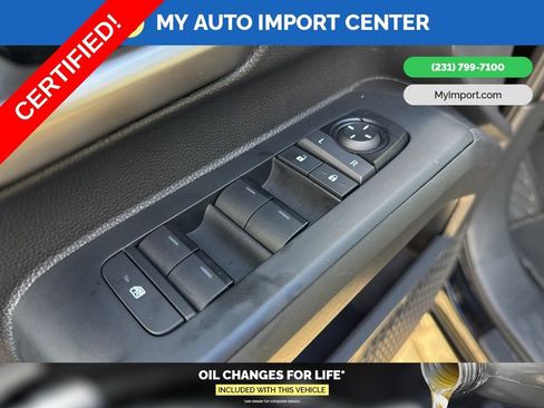 Certified 2025 Toyota Tacoma TRD Sport image 11