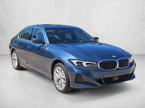 Used 2025 BMW 330i xDrive Sedan w/ Premium Package image 3